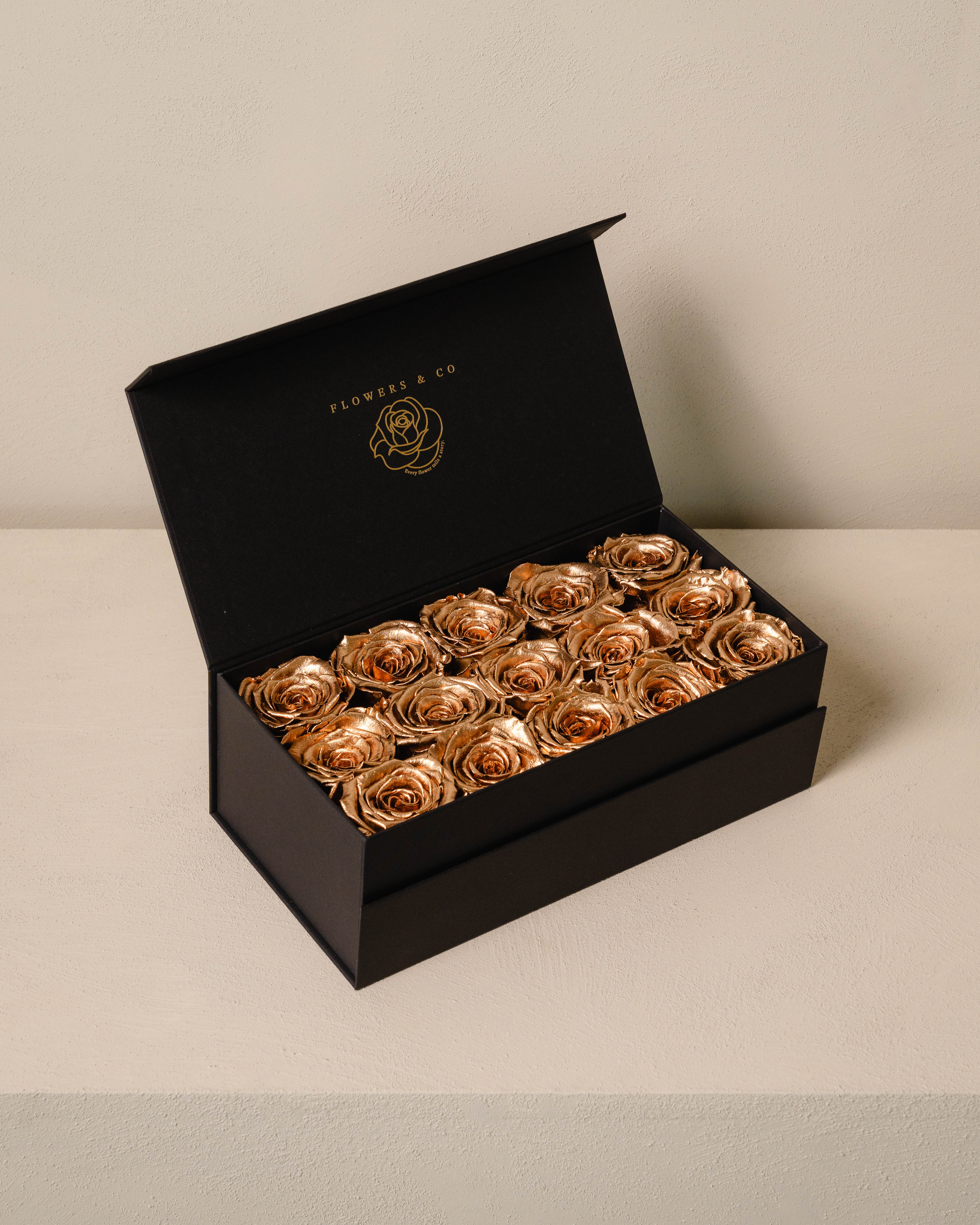Gold Longlife Rose Box – medium white