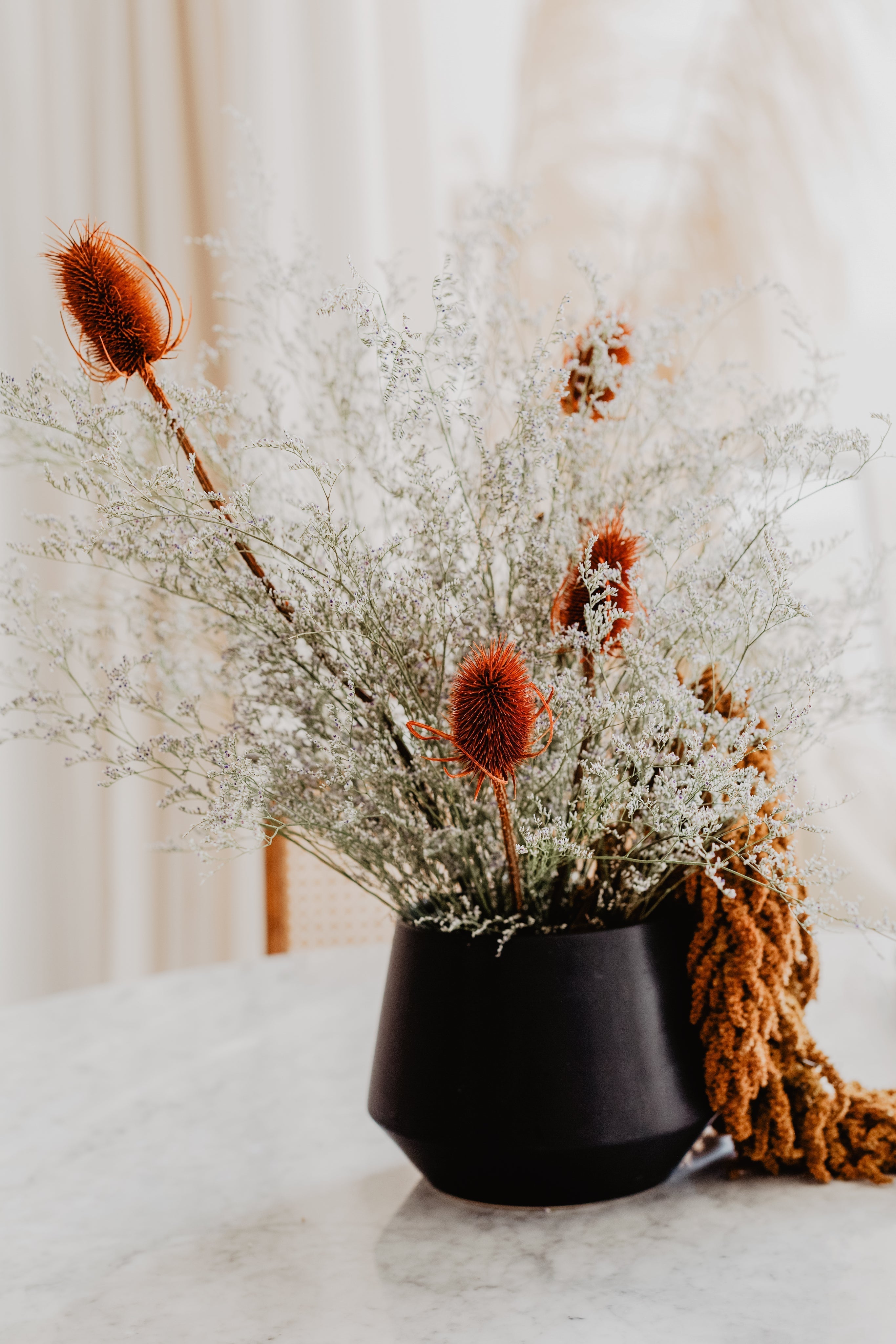 How to Keep Flowers Fresh Longer? 10 Essential Tips 🌿✨